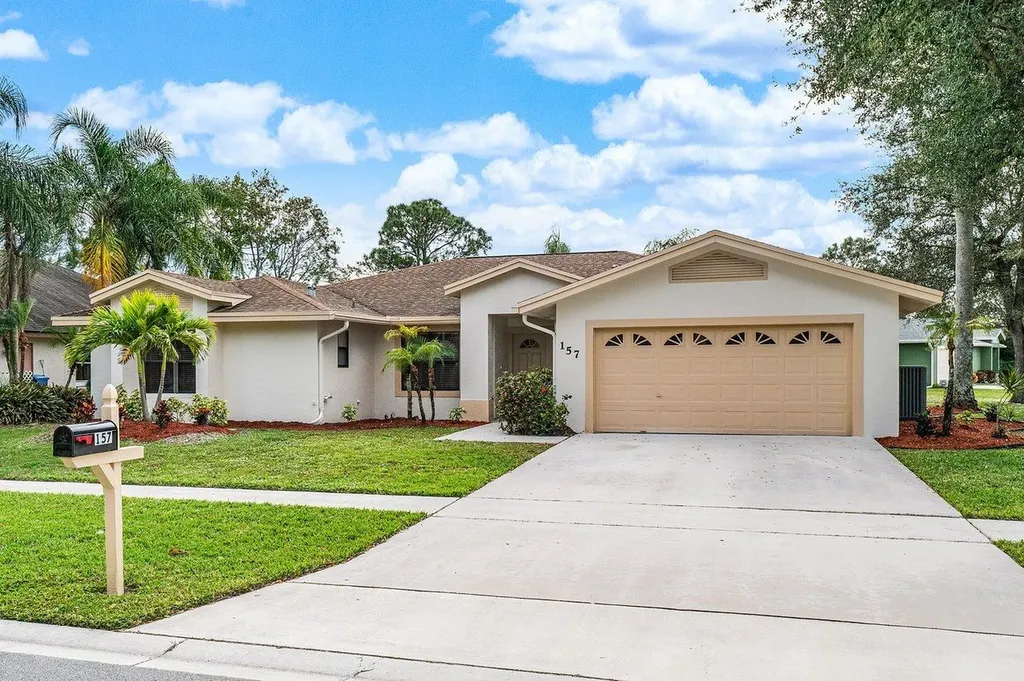 157 Saratoga Boulevard W Royal Palm Beach FL 33411