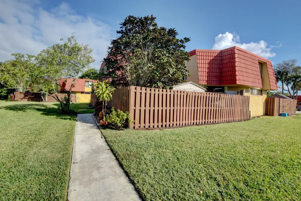 8401 Trent Court Boca Raton FL 33433