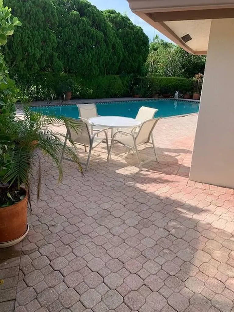 803 Foxpointe Circle Delray Beach FL 33445
