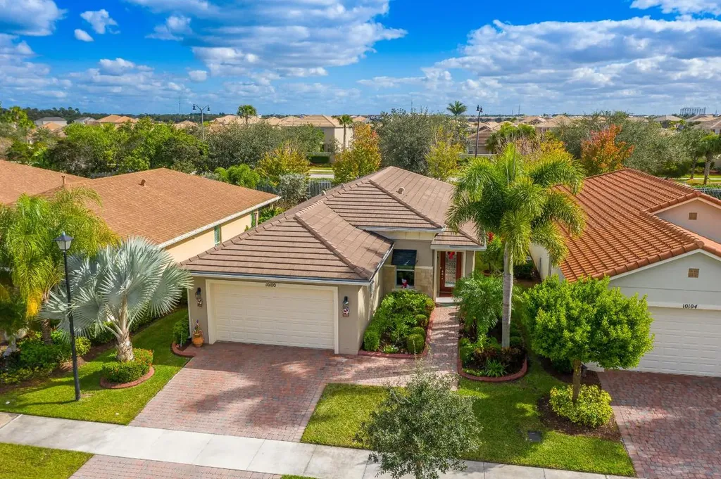 10100 SW Oak Tree Circle Port St Lucie FL 34987