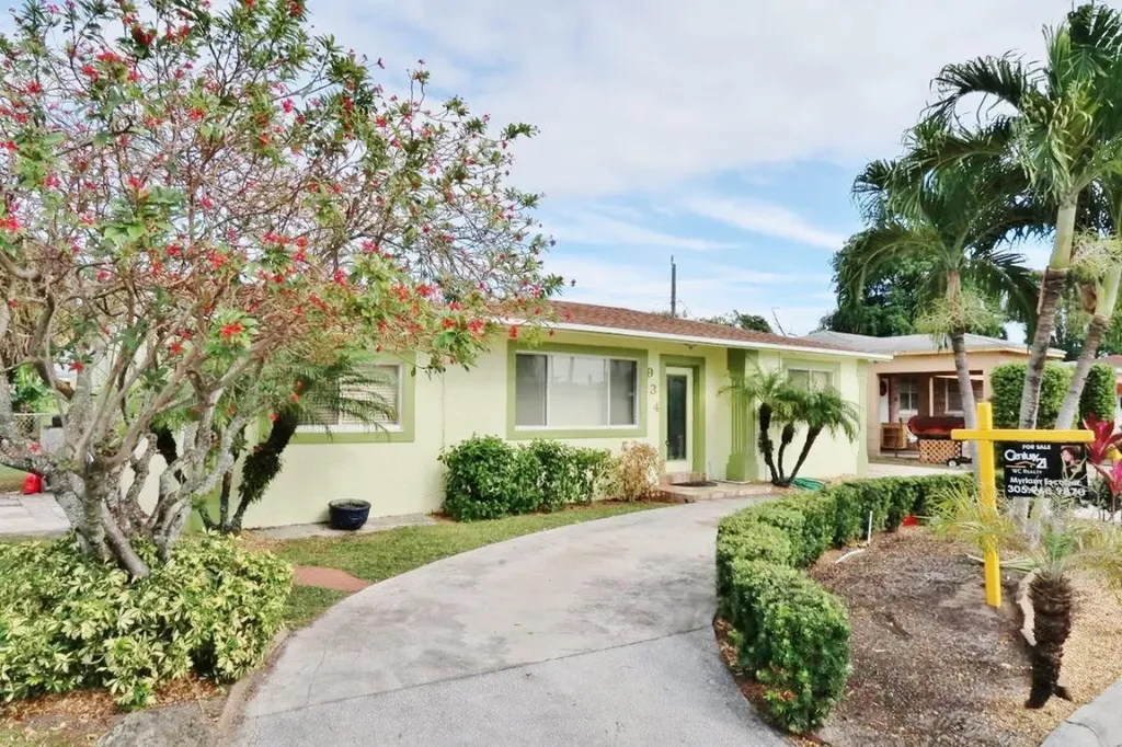 934 W 2nd Street Riviera Beach FL 33404