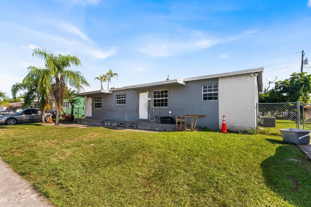 22325 SW 119th Avenue Miami FL 33170