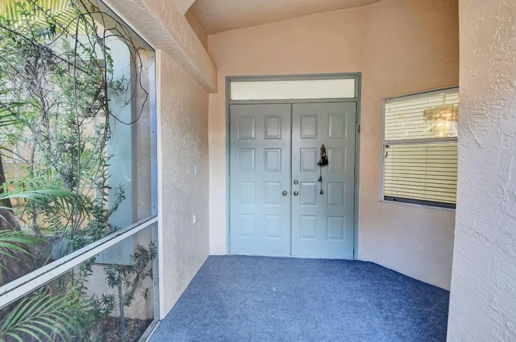 9746 Harbour Lake Circle Boynton Beach FL 33437