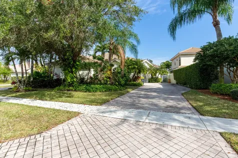 2770 Twin Oaks Way Wellington FL 33414