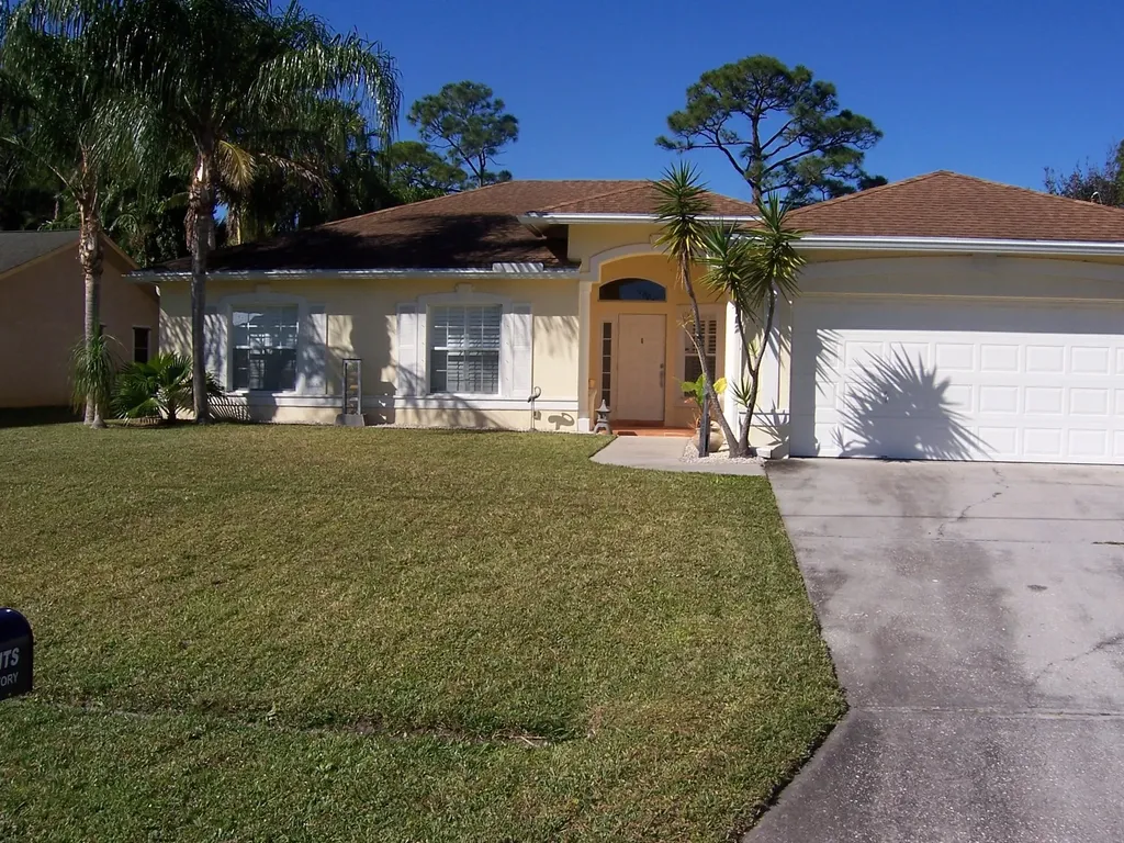 2634 SW Ace Road Port St Lucie FL 34953
