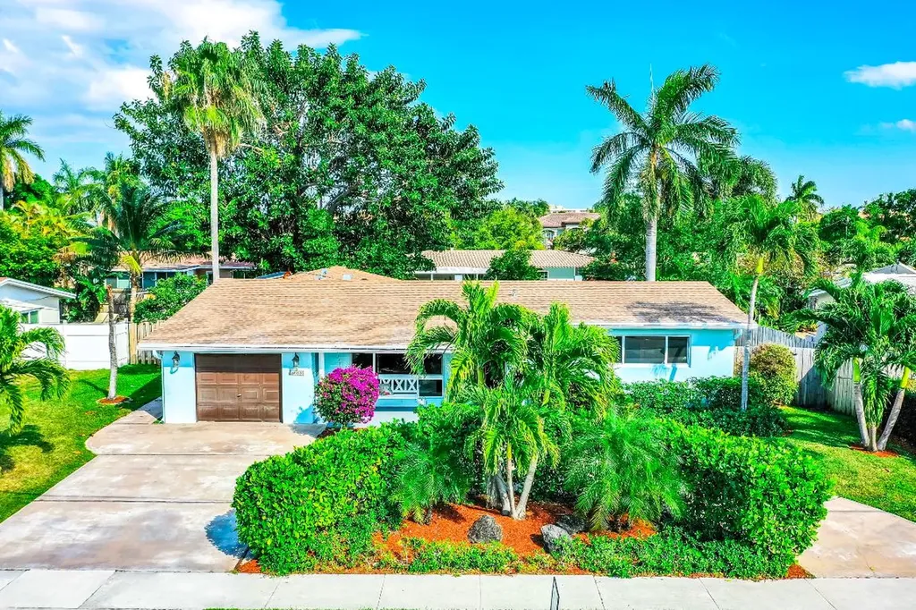 5030 NE 26th Terrace Lighthouse Point FL 33064