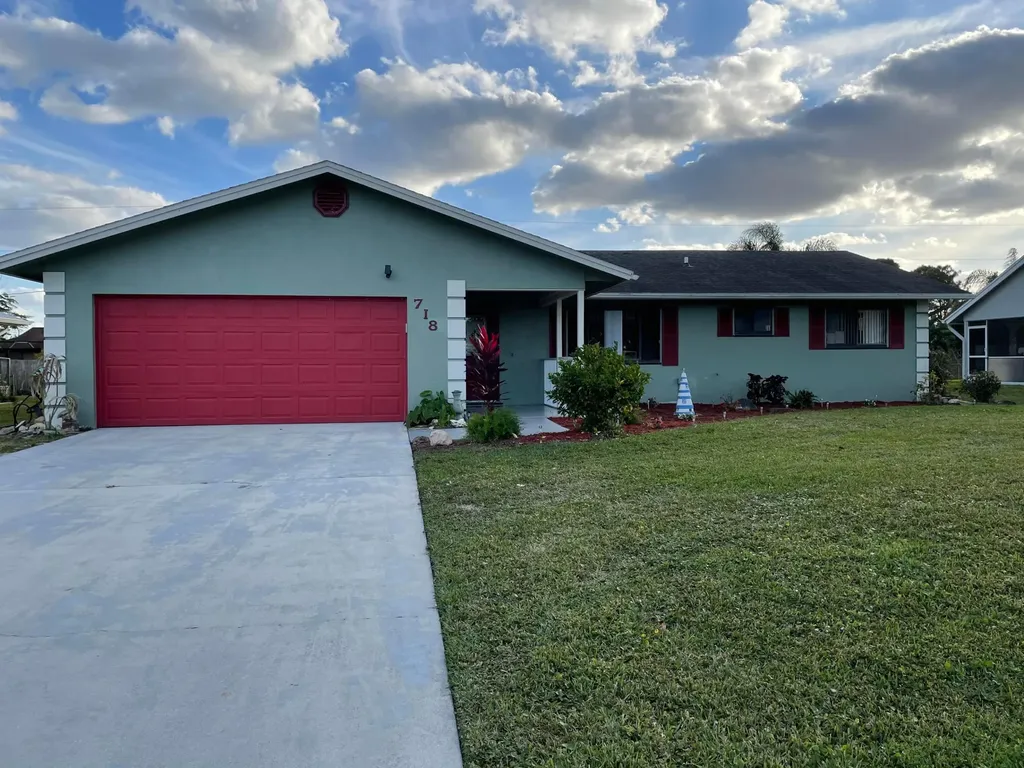 718 NW Bayard Avenue Port St Lucie FL 34983