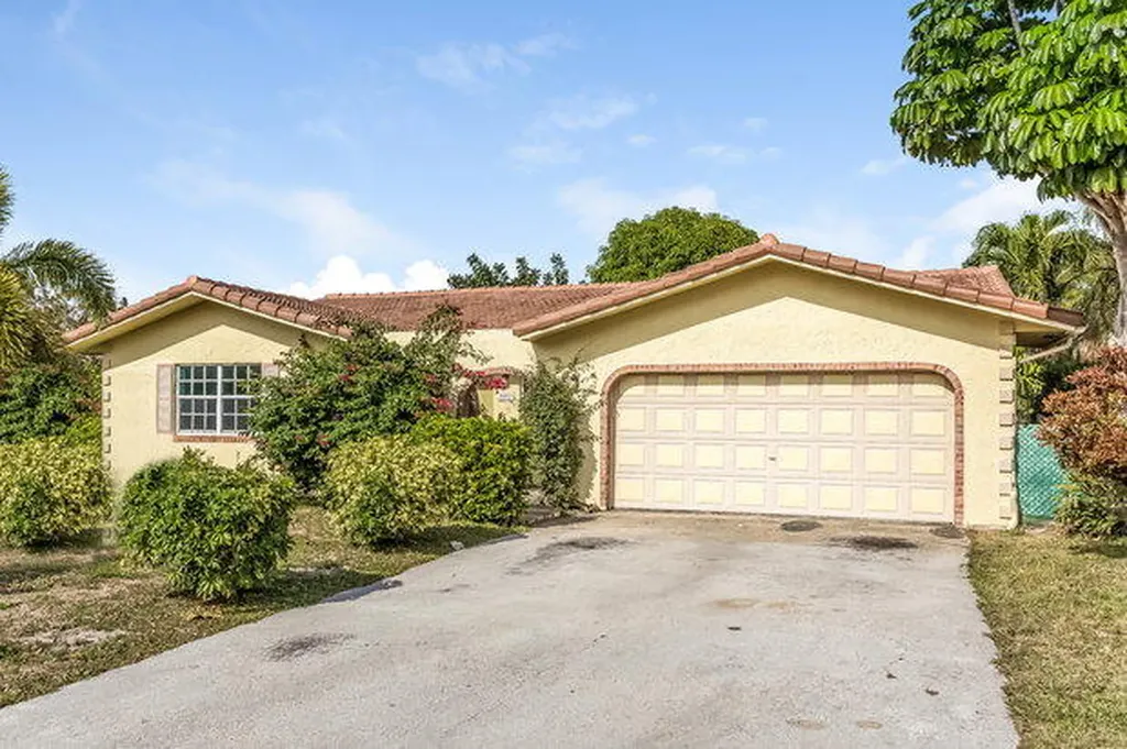 8491 NW 26th Drive Coral Springs FL 33065