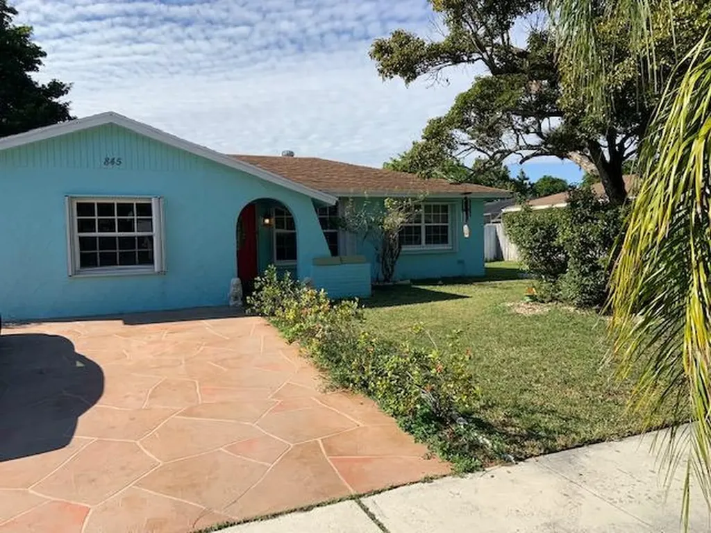 845 Camellia Drive Royal Palm Beach FL 33411