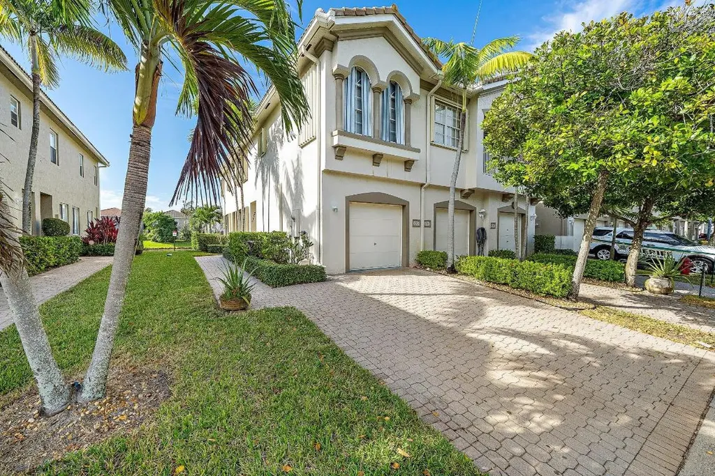3095 Laurel Ridge Circle Riviera Beach FL 33404