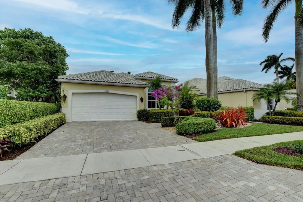 16077 Villa Vizcaya Place Delray Beach FL 33446