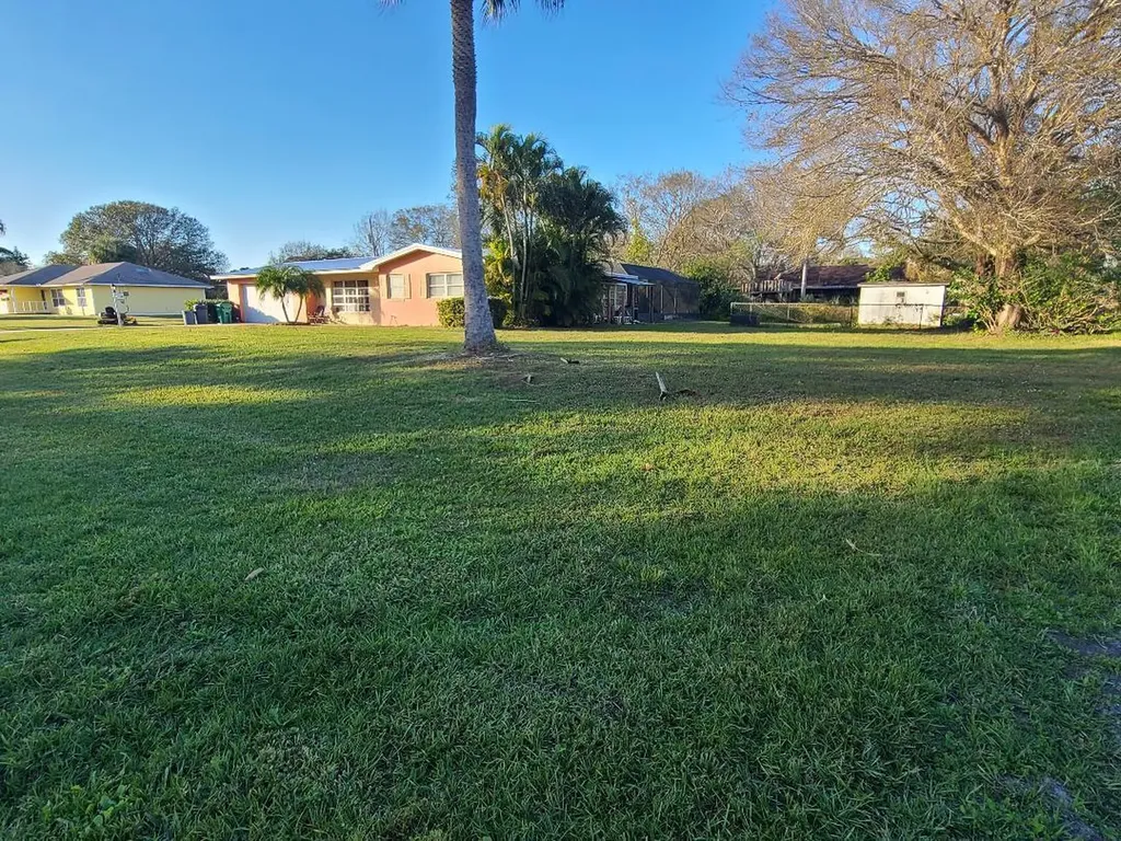 7500 Belleair Avenue Fort Pierce FL 34951