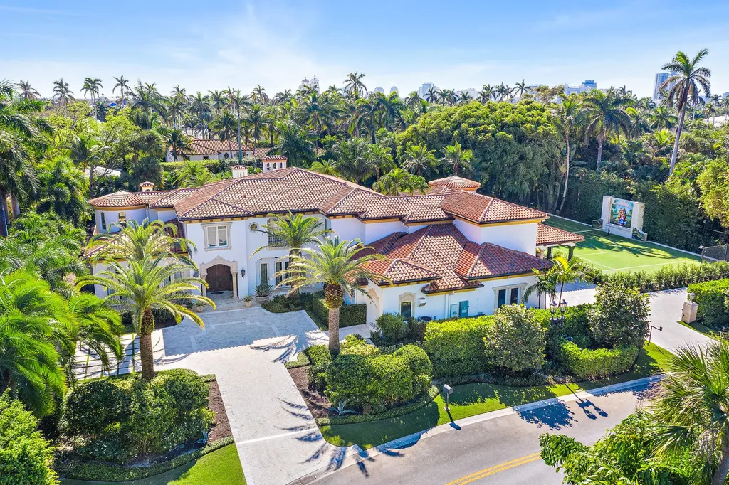228 Via Las Brisas Palm Beach FL 33480