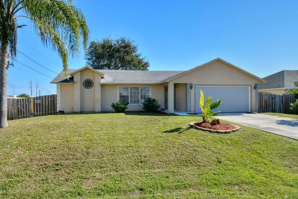 2333 SE Alden Street Port St Lucie FL 34984