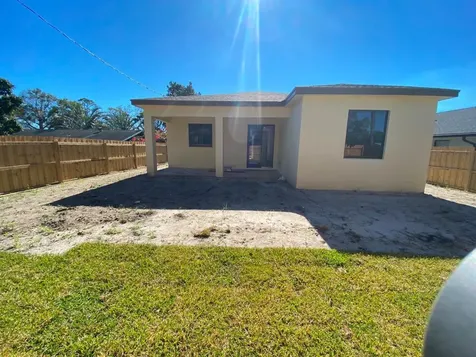 5821 Orange Road West Palm Beach FL 33413