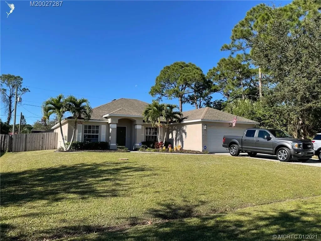 1682 SE Harp Lane Port St Lucie FL 34983