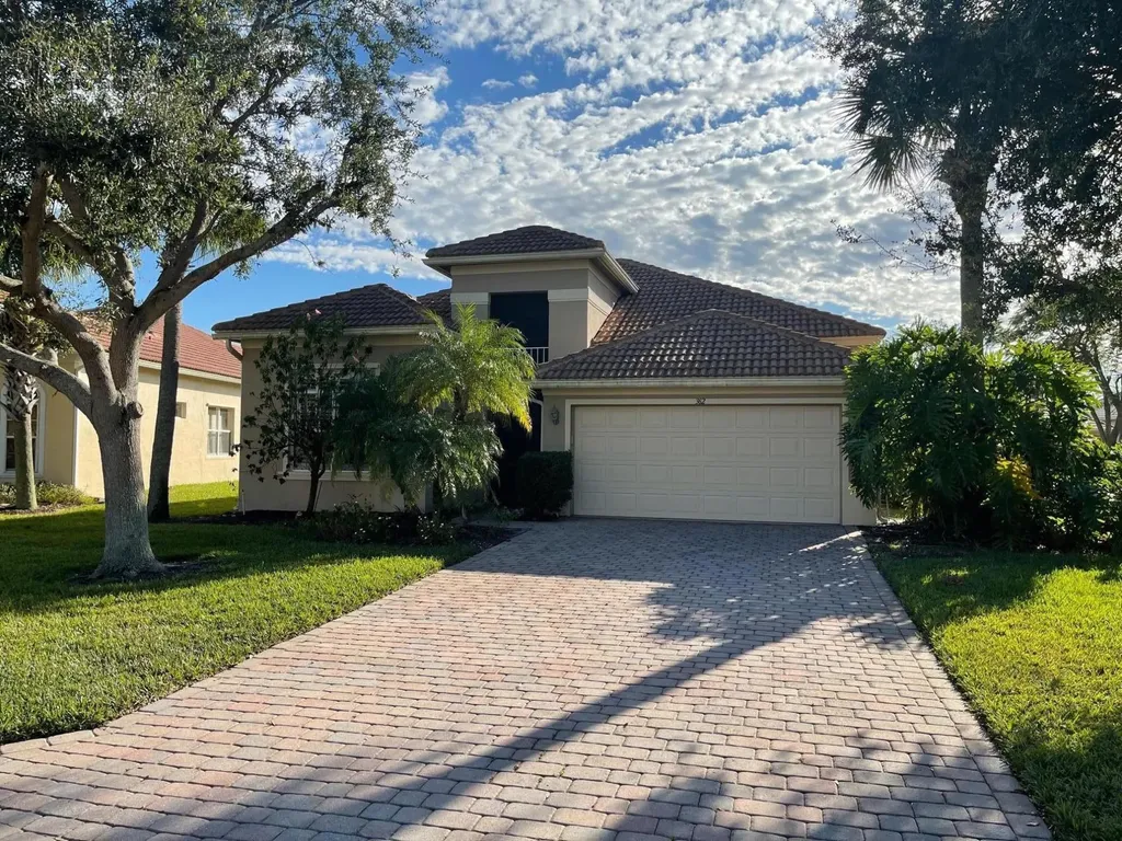 362 NW Stratford Lane Port St Lucie FL 34983