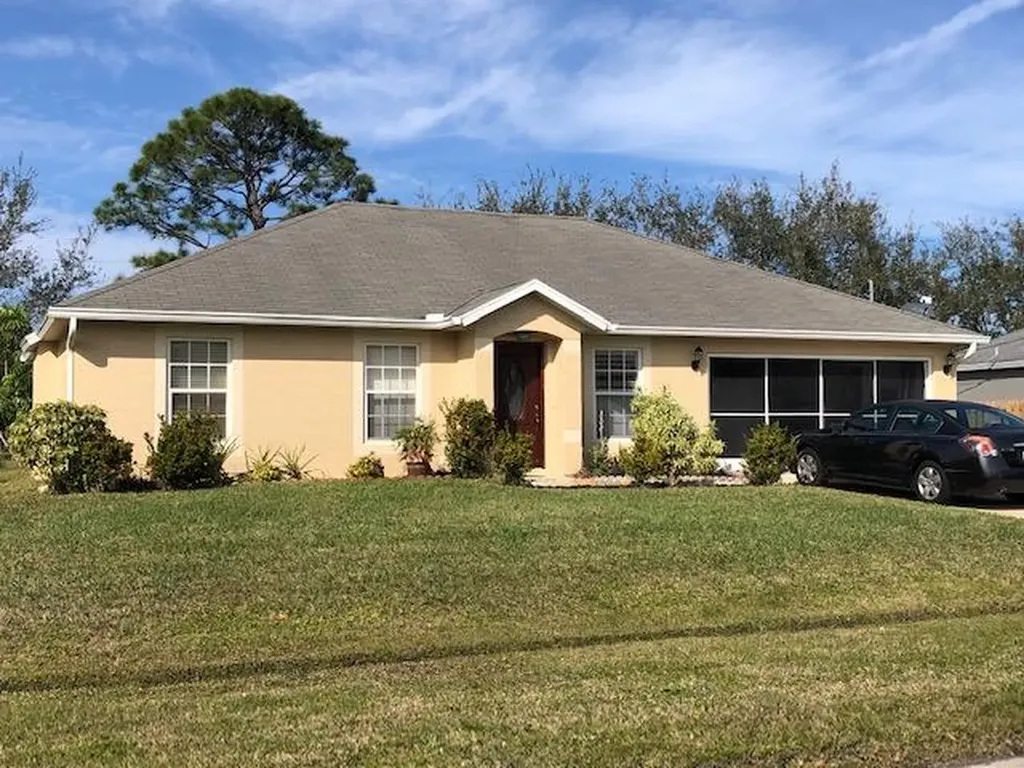 229 SW Parish Terrace Port St Lucie FL 34984