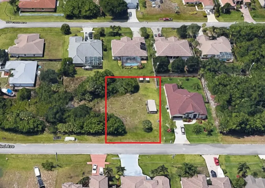 422 SW Dahled Avenue Port St Lucie FL 34953