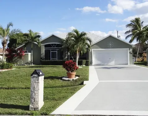 2719 SE Fall Street Port St Lucie FL 34984