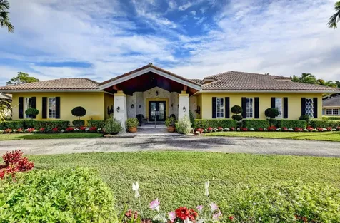 4910 S Lake Drive Boynton Beach FL 33436