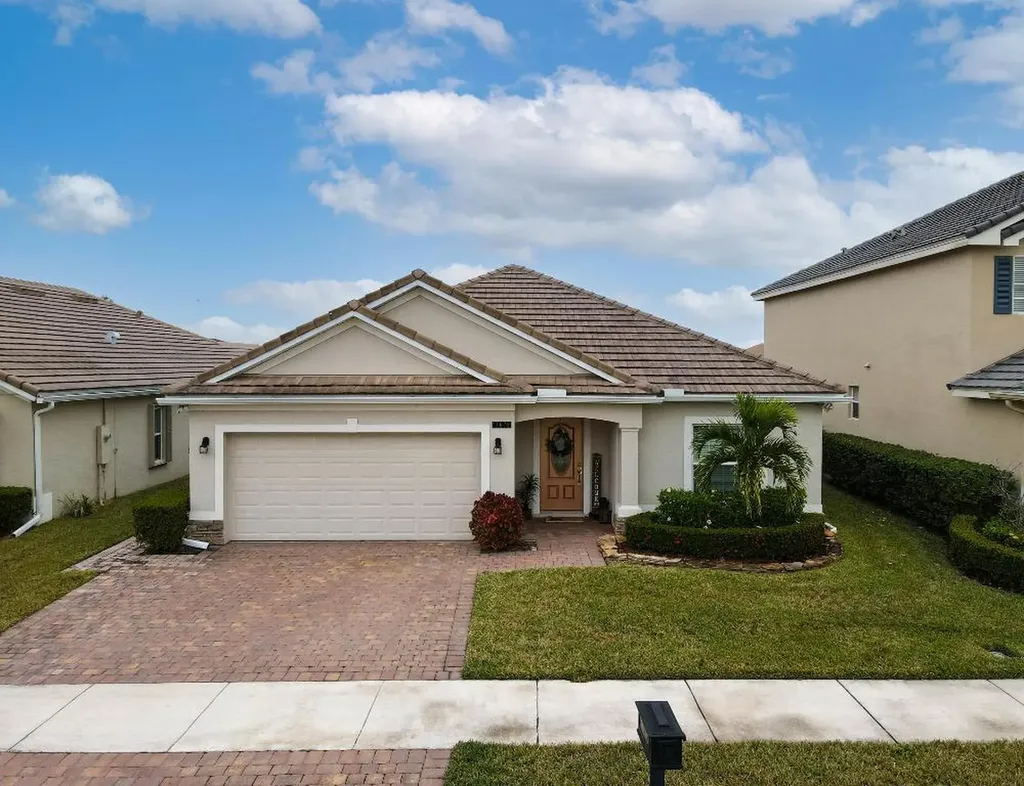 11675 SW Rowena Street Port St Lucie FL 34987
