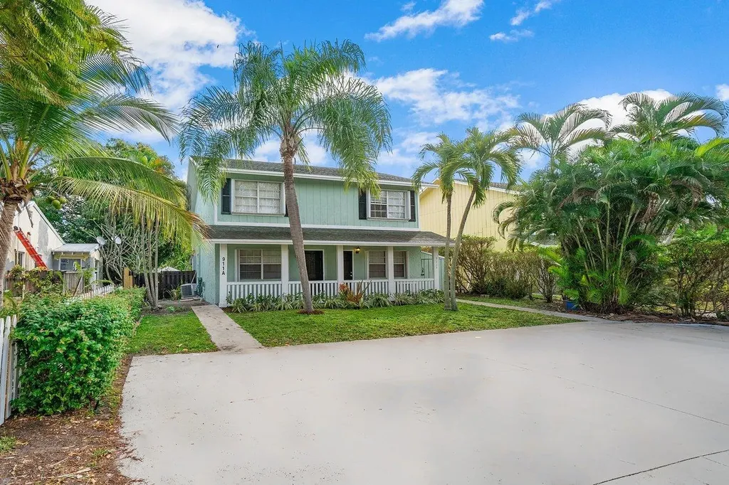 911 NE 8th Avenue Delray Beach FL 33483