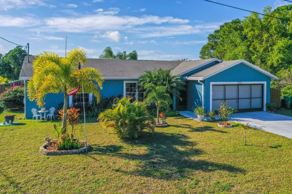 5642 NW Lorna Court Port St Lucie FL 34986