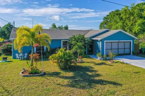 5642 NW Lorna Court Port St Lucie FL 34986