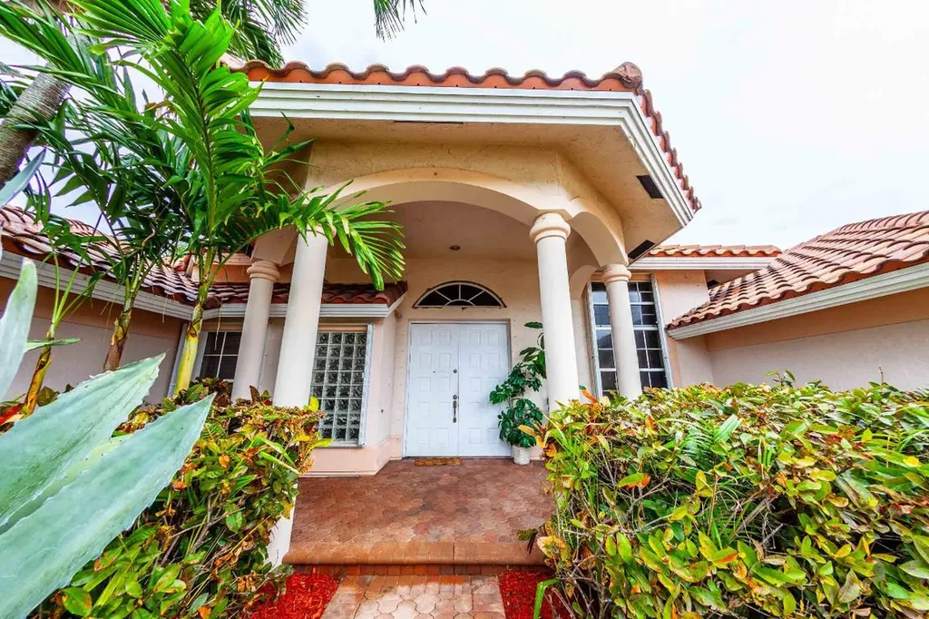 10869 King Bay Drive Boca Raton FL 33498