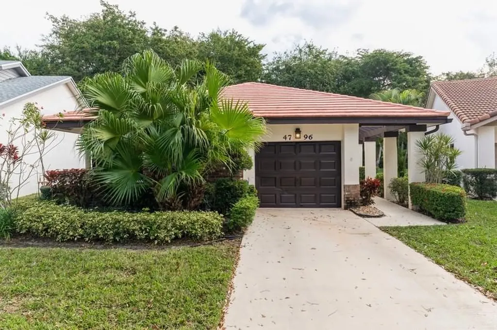 4796 Boxwood Circle Boynton Beach FL 33436