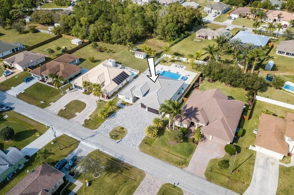 5859 NW Leghorn Avenue Port St Lucie FL 34986