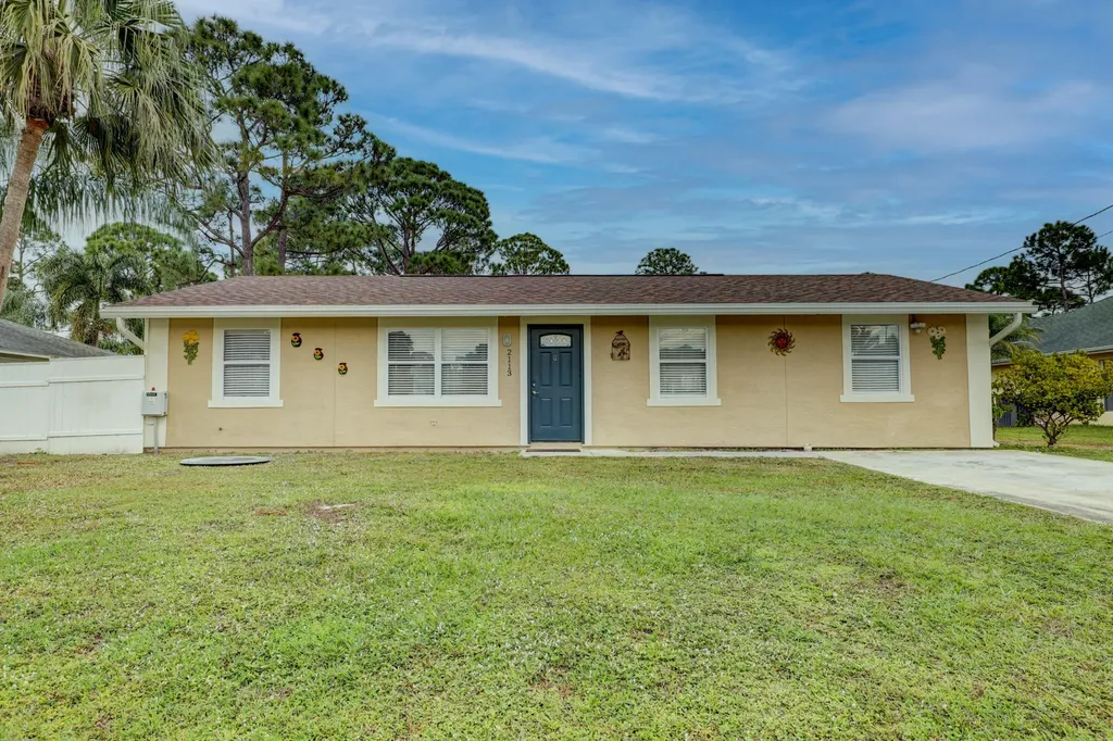 2113 SW Fears Avenue Port St Lucie FL 34953
