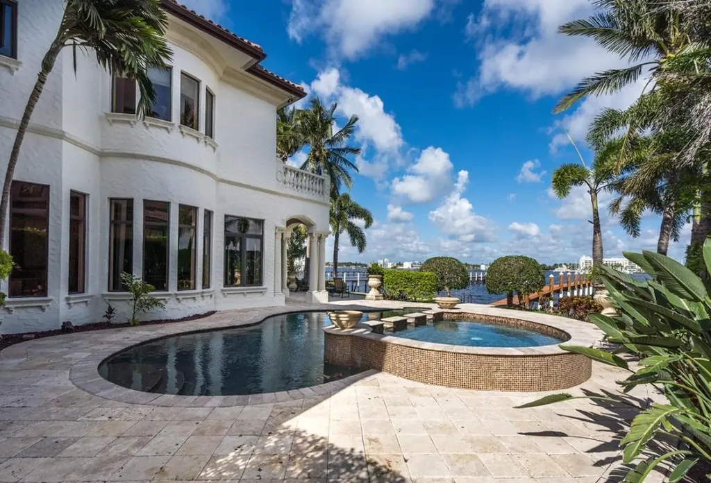 901 N Atlantic Drive Lantana FL 33462