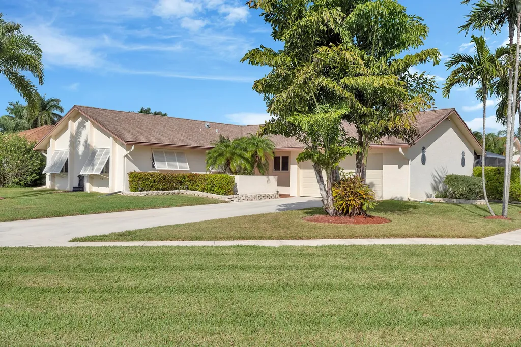 11 Las Islas Boynton Beach FL 33426