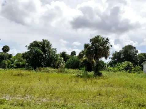 844 SW Idol Avenue Port St Lucie FL 34953