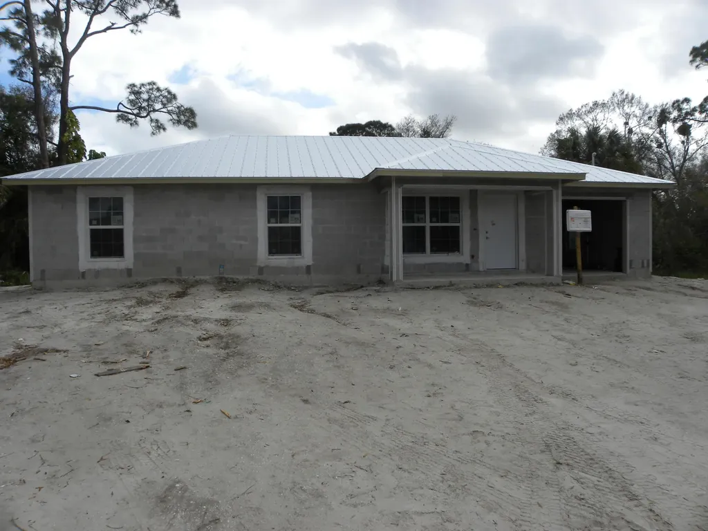 5120 Sanibel Avenue Fort Pierce FL 34951