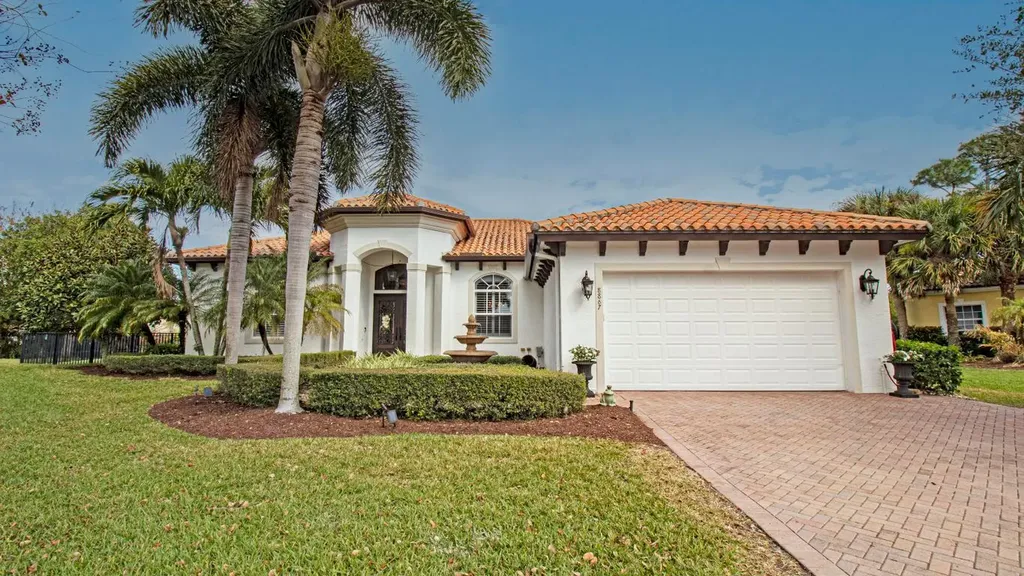 8867 SE Oak Grove Terrace Hobe Sound FL 33455