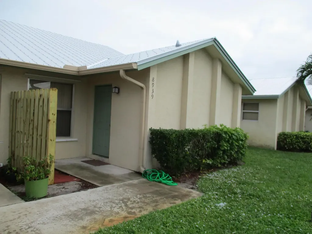 8939 SE Hobe Ridge Avenue Hobe Sound FL 33455