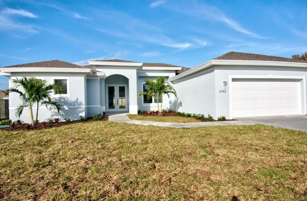 2209 SW Elmwood Avenue Port St Lucie FL 34953