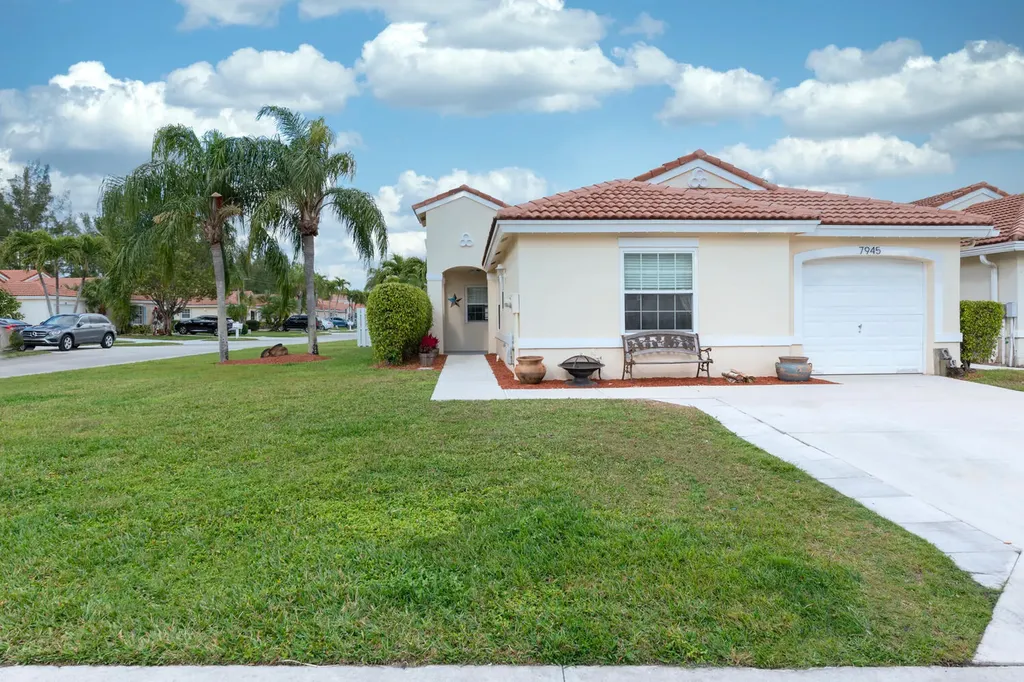 7945 Highsmith Court Lake Worth FL 33467