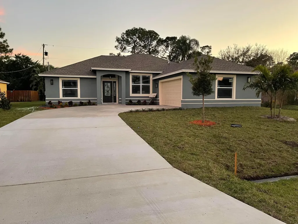 1206 SW San Esteban Avenue Port St Lucie FL 34953