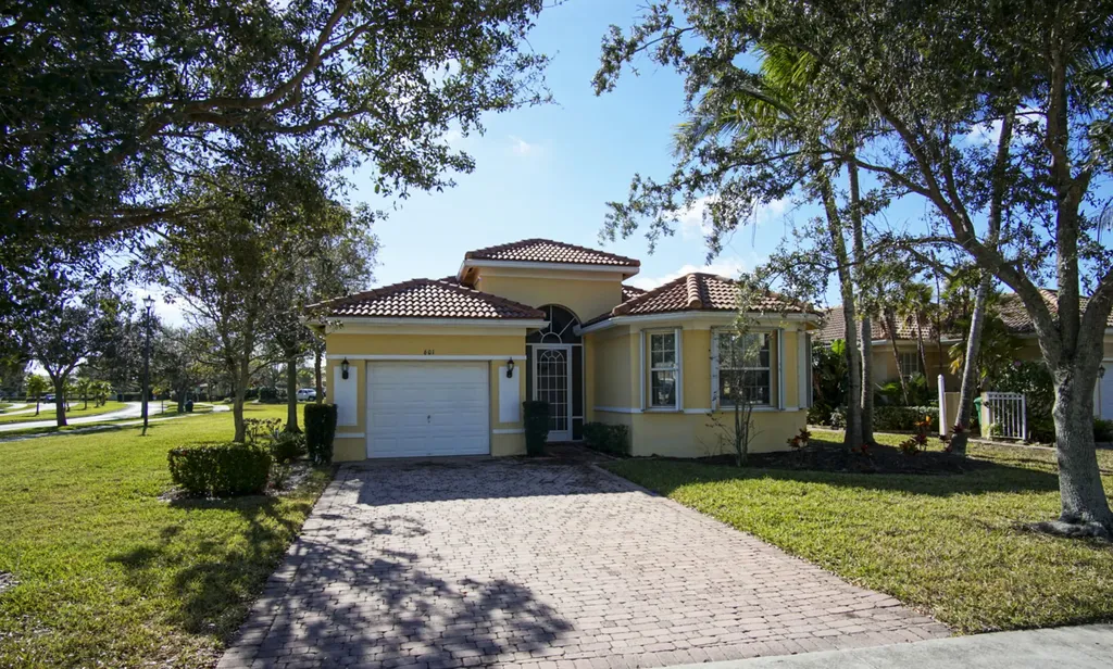 601 NW Stanford Lane Port St Lucie FL 34983