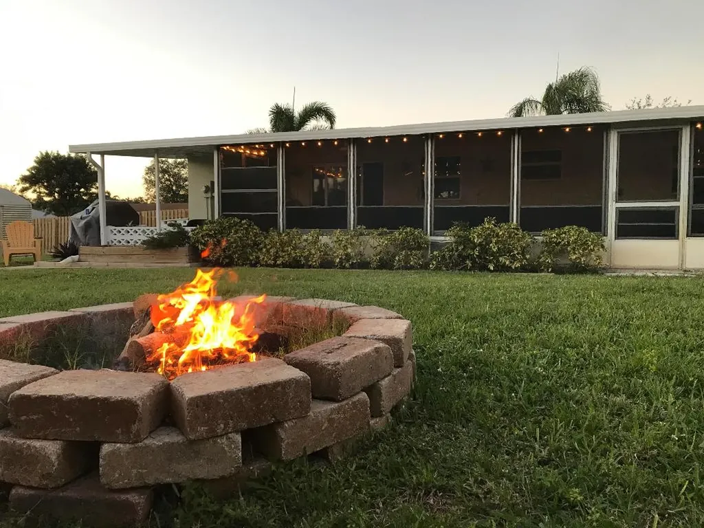 8082 SE Evergreen Street Hobe Sound FL 33455