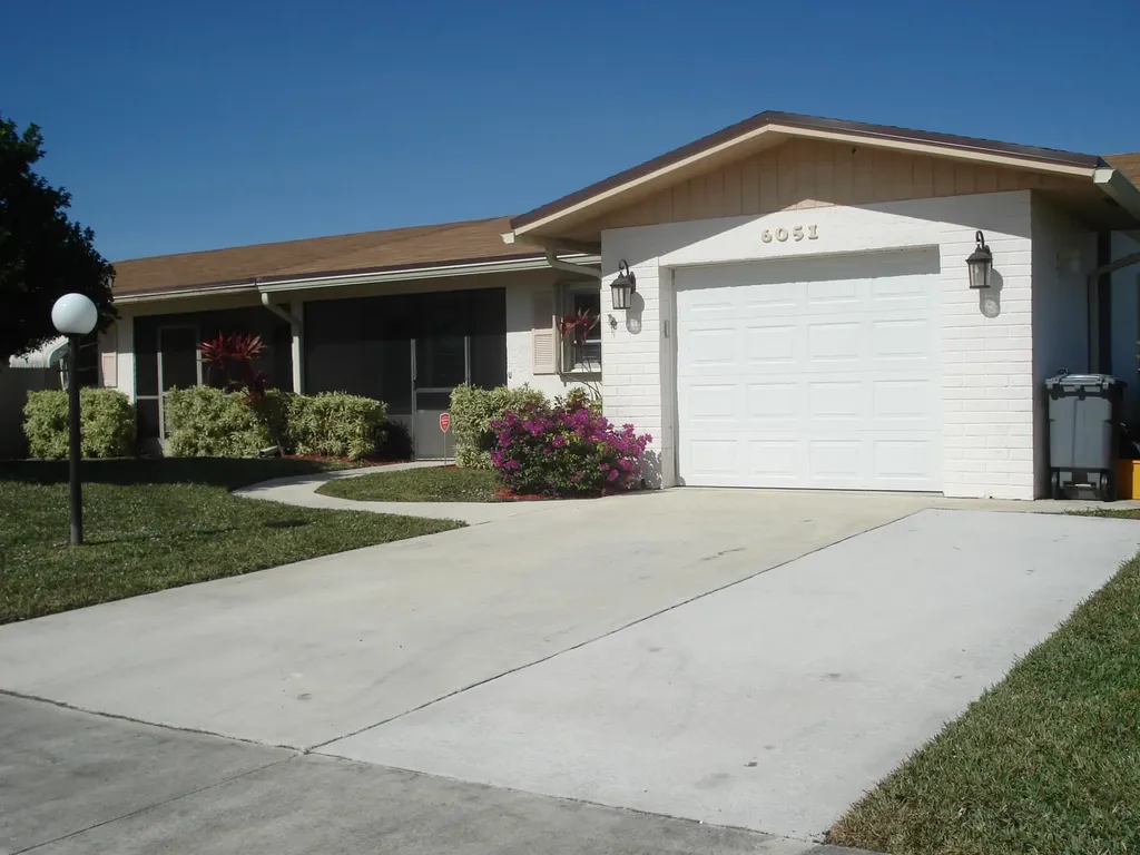 6051 Via Diana Delray Beach FL 33484