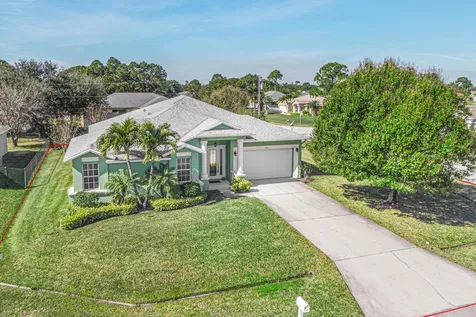 464 SW Narco Court Port St Lucie FL 34953