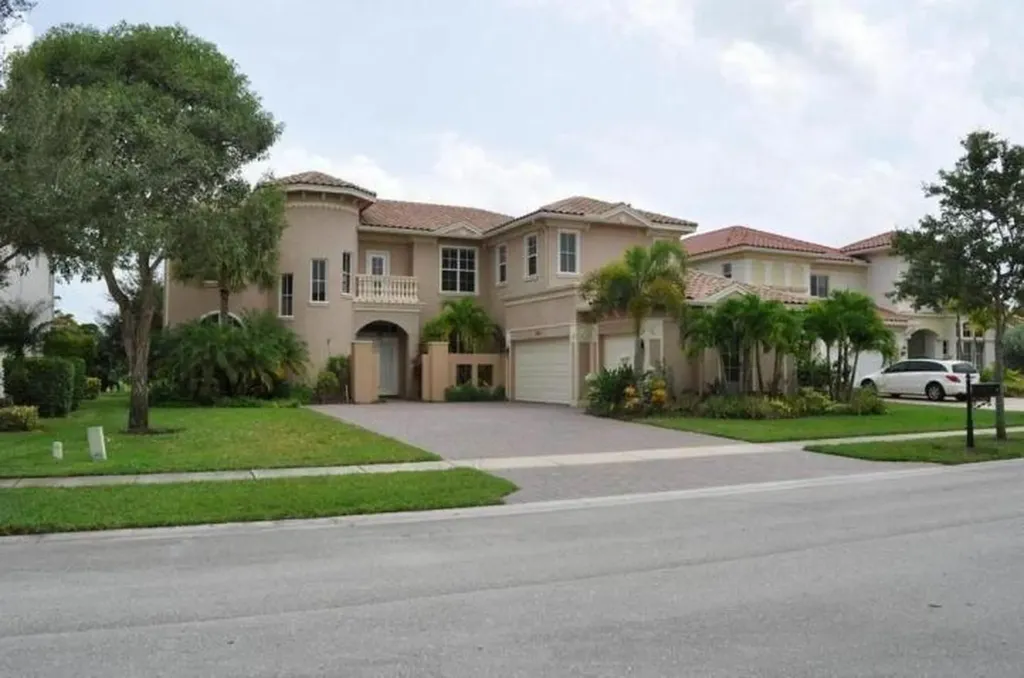 3390 Lago De Talavera Wellington FL 33467