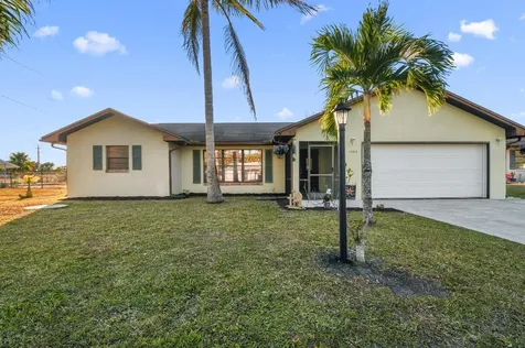 1582 SE Ladner Street Port St Lucie FL 34983
