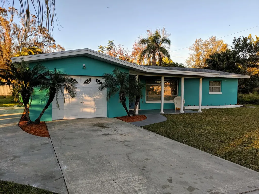 615 Ash Street Port St Lucie FL 34952
