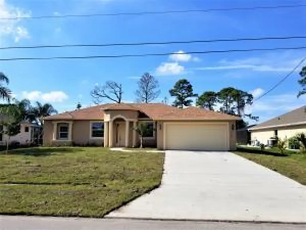 3632 SW Bonwold Street Port St Lucie FL 34953
